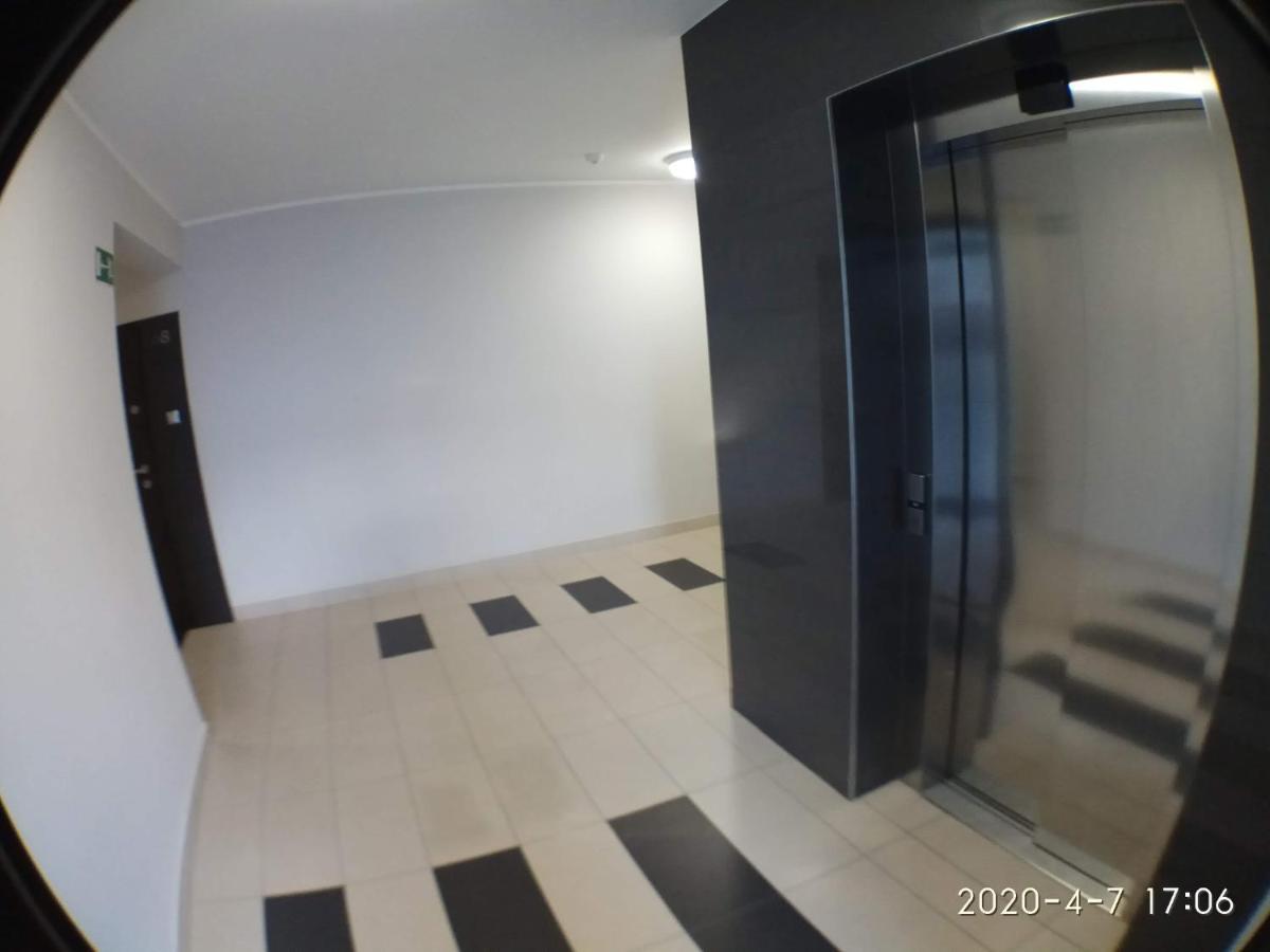 1090 Smialego 38 - Tanie Pokoje W Apartamencie - Samodzielne Zameldowanie - Self Check In Apartment Poznan Ngoại thất bức ảnh